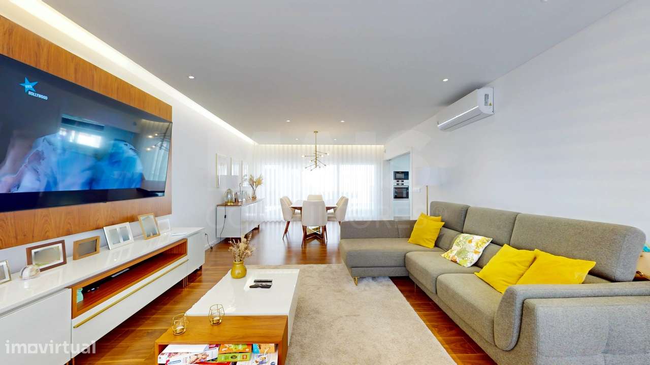 Moradia exclusiva no Bairro da Primavera com piscina - Grande imagem: 2/50