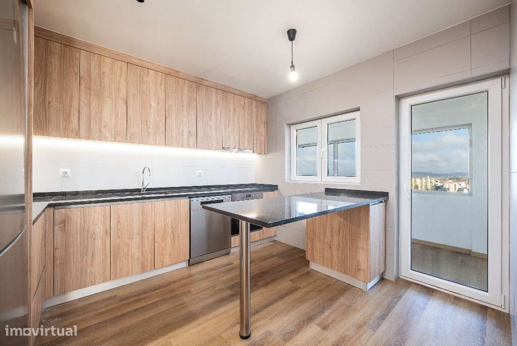 Prédio com garagem em zona de Monte Formoso - Grande imagem: 3/16