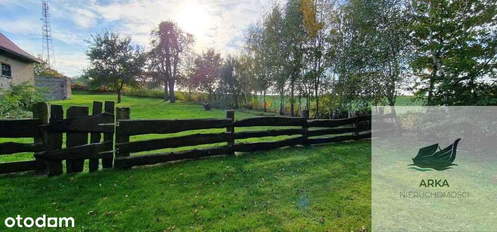 Urokliwy dom z duszą i dużą działką-12