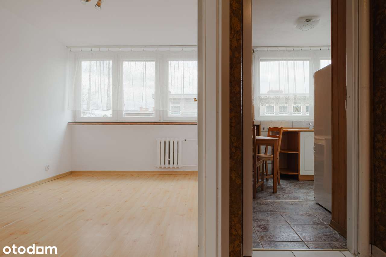 Przytulne 2 pokoje z osobną kuchnią i garderobą – ul. Złotostocka-8