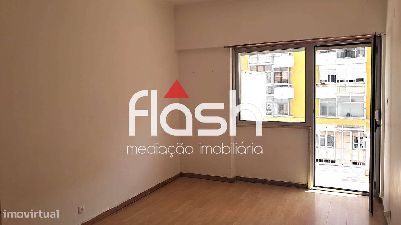 T2 Remodelado com elevador e arrecadação na Figueirinha -Oeiras-29