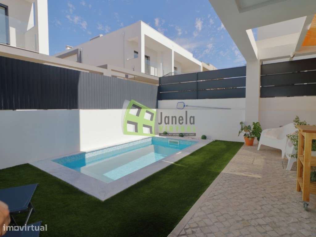 Moradia Geminada T3, com Piscina. - Grande imagem: 4/30