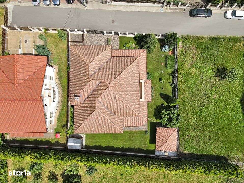 Vila superba, in stil mediteranean, strada privata-4