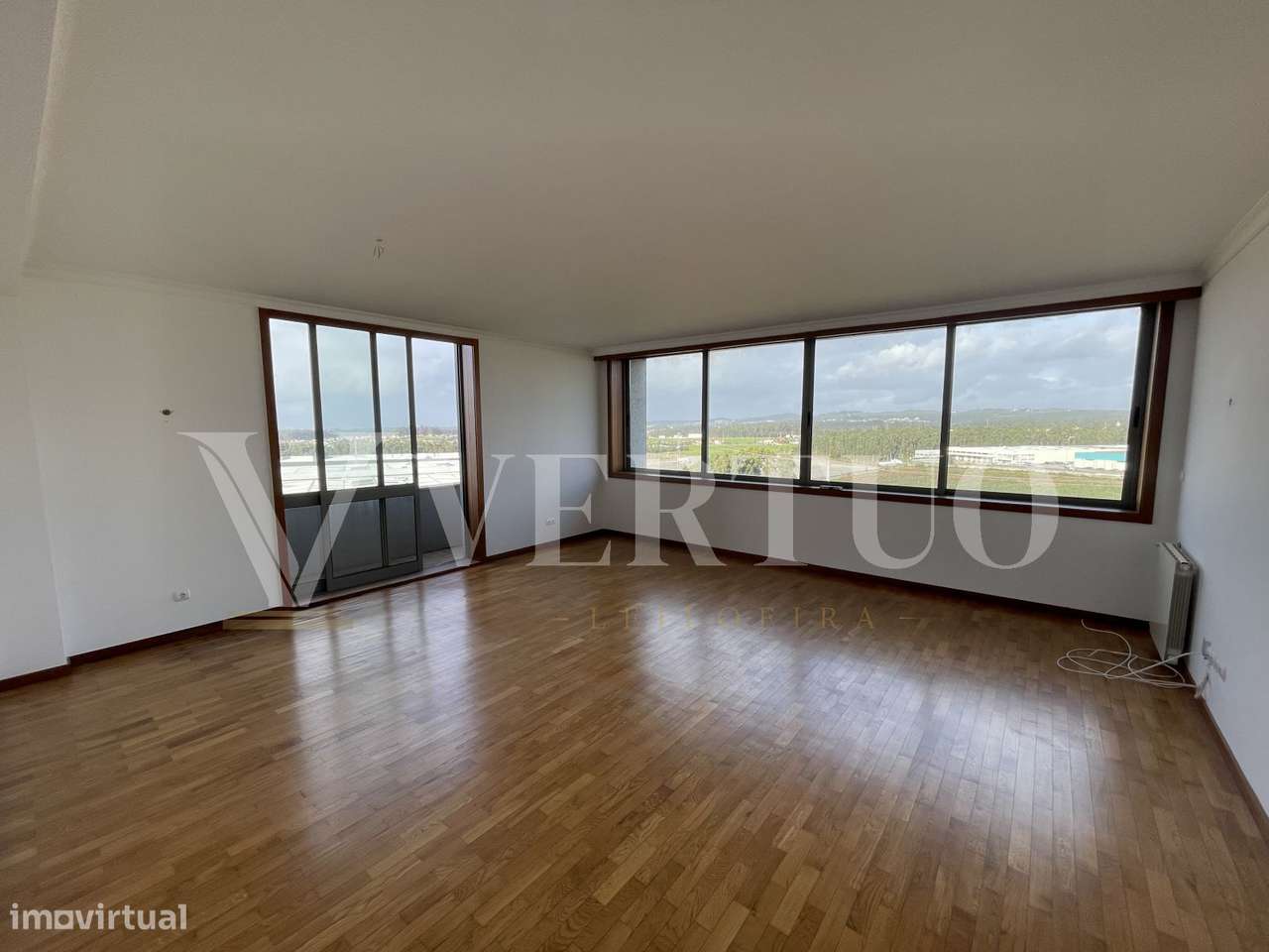 T4 em Moreira da Maia | 159 m² | 2 Garagens | Venda Judicial-14