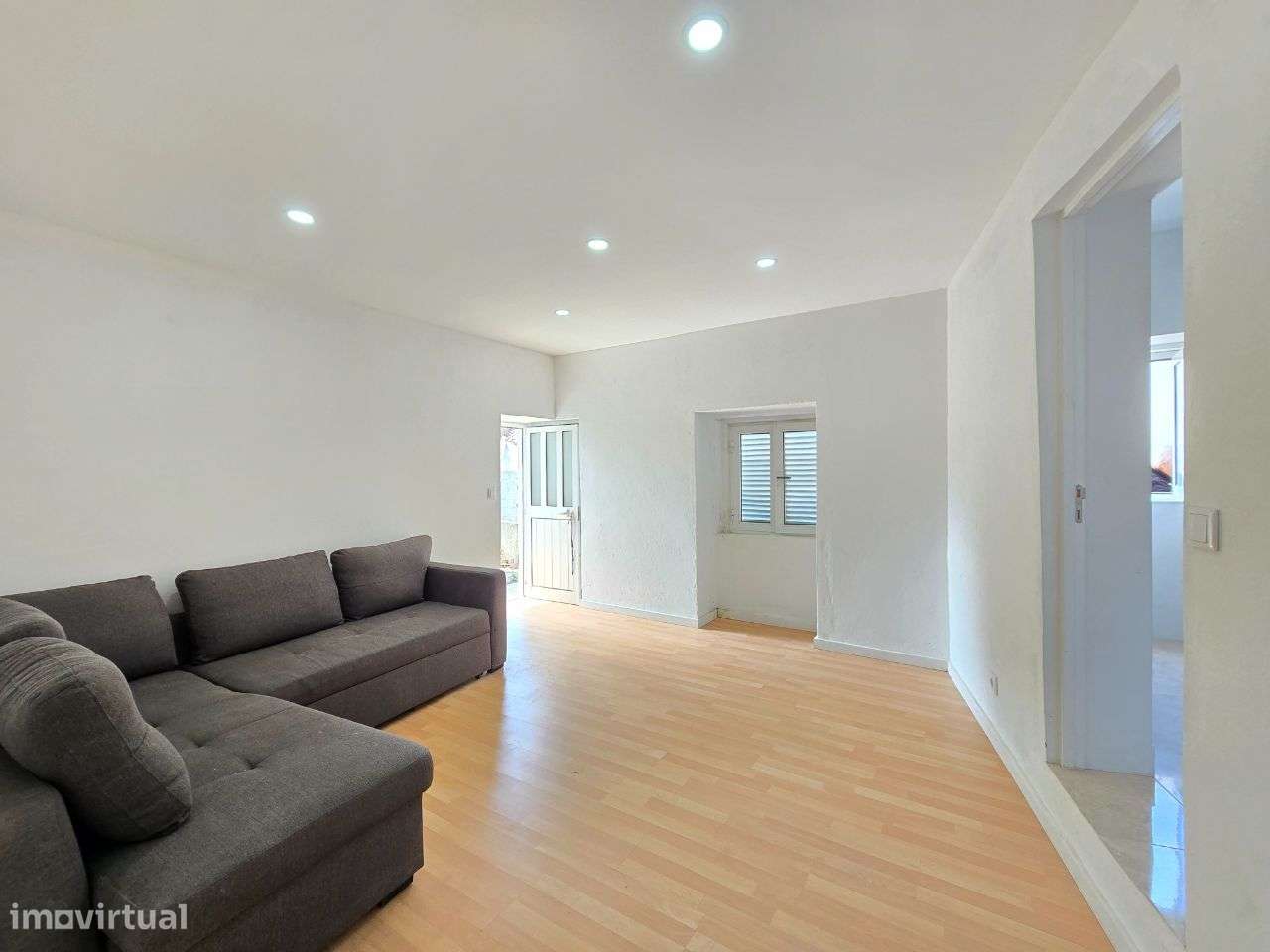 Prédio em Fonte Arcada, Póvoa de Lanhoso - Grande imagem: 4/19