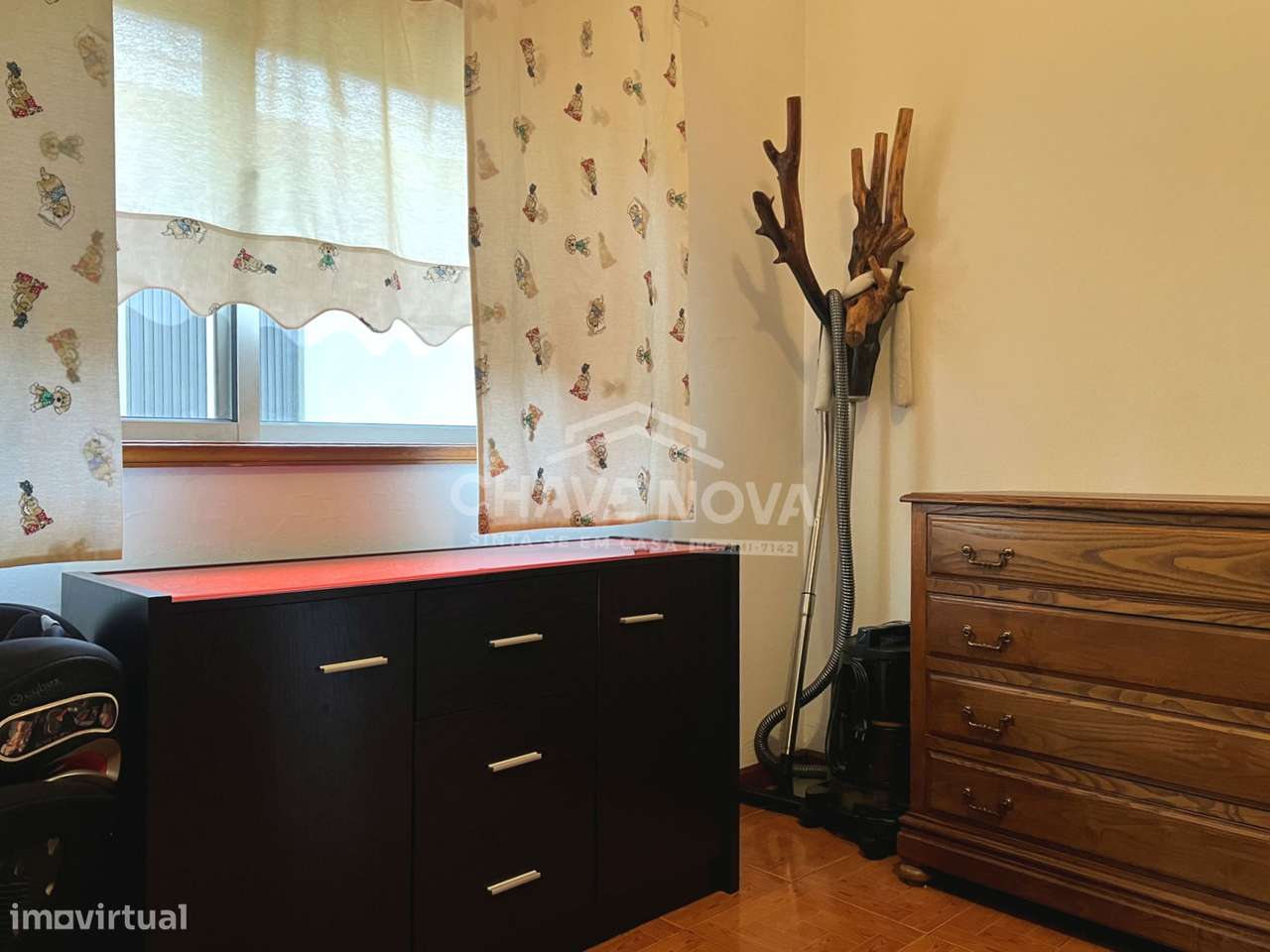 Moradia T4 com jardim e garagem em Ermesinde-7