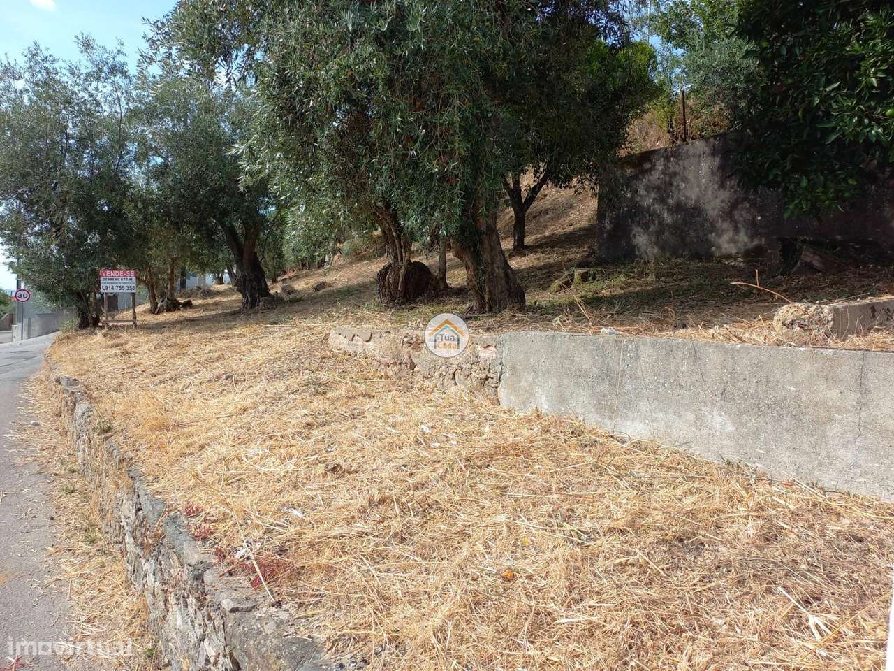 Terreno inserido no aglomerado urbano com viabilidade de construção-6