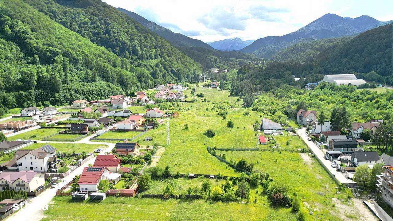 Teren Intravilan Rezidential - Imagine principală: 1/16