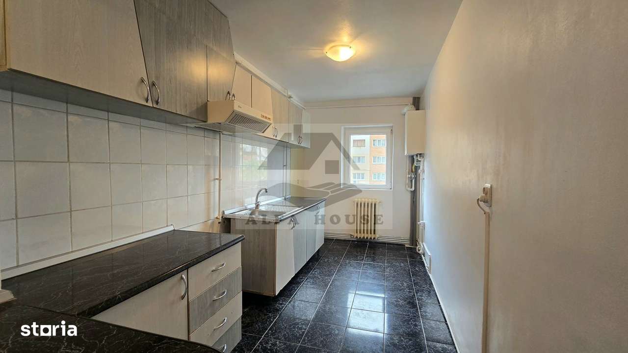 Apartament cu doua camere, zona Racadau 55 mp-5