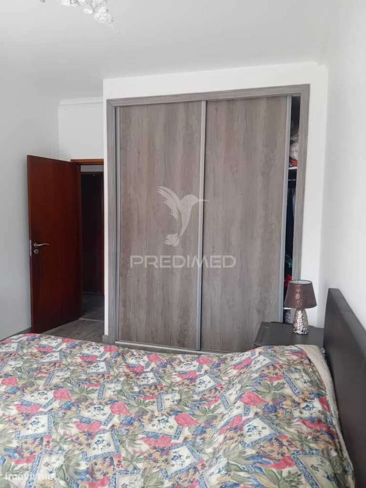 Moradia Geminada T6 mais uma loja em Pinhal de Frades - Grande imagem: 5/12