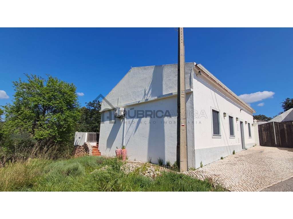 Moradia Renovada no Campo com anexos, Vista Desafogada e Grande Pot...-40