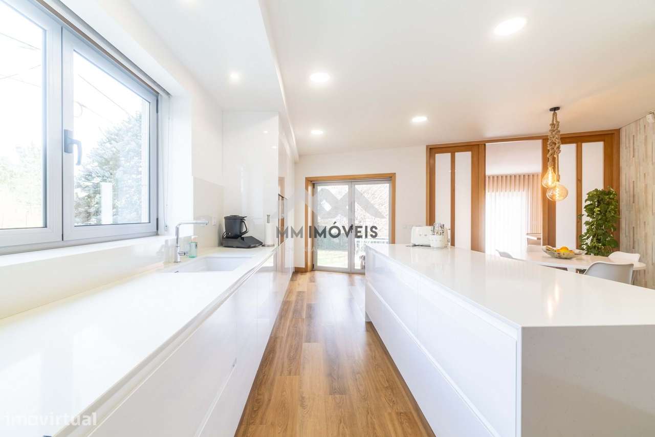 Moradia T6 | Braga | Isolada | Piscina | 1 000m2 | Terraço | Jardim |-10
