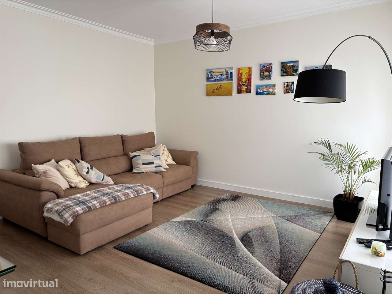 Moradia T3 remodelada com espaço exterior e garagem a 5 min da praia - Grande imagem: 5/21