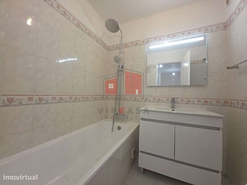 Apartamento T2 - Tapada das Mercês-9