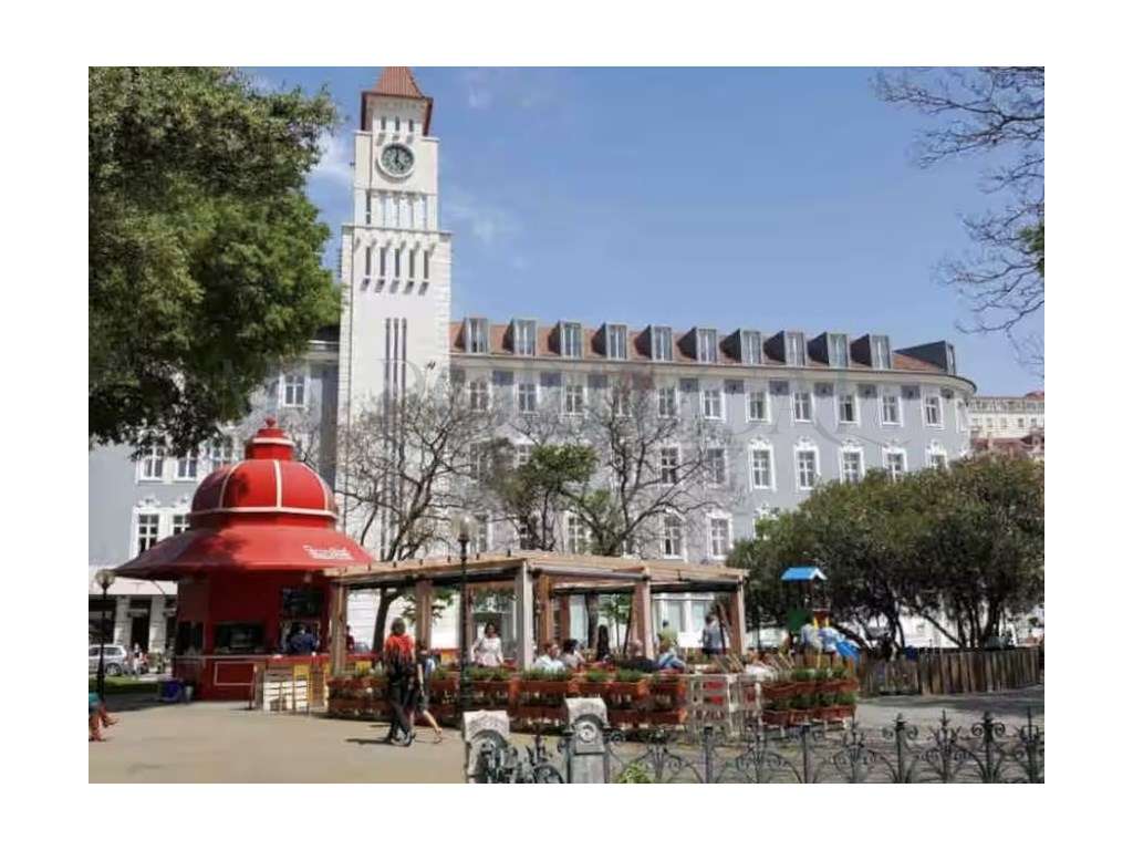 Refúgio de Design e Luz na Praça Dom Luís I - Onde o Rio encontra a... - Grande imagem: 5/35