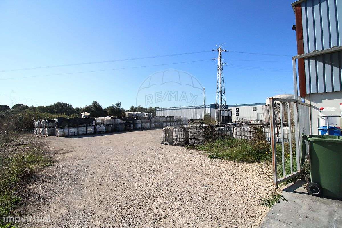 Armazém T0 para venda-15