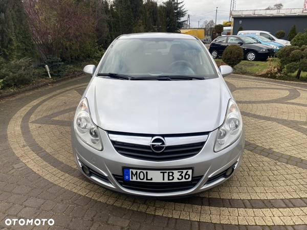 Opel Corsa 1.2 16V Essentia - 1