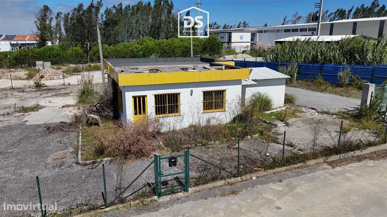 Terreno com 1420m2 para Venda, excelente para o seu Negócio em Marinha-12