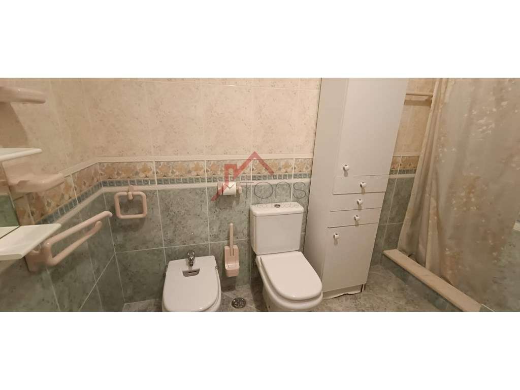 Apartamento T3 usado com elevador e garagem em Portimão, centro da ...-26