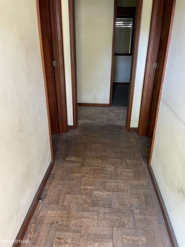 Moradia para restauro - Grande imagem: 4/8