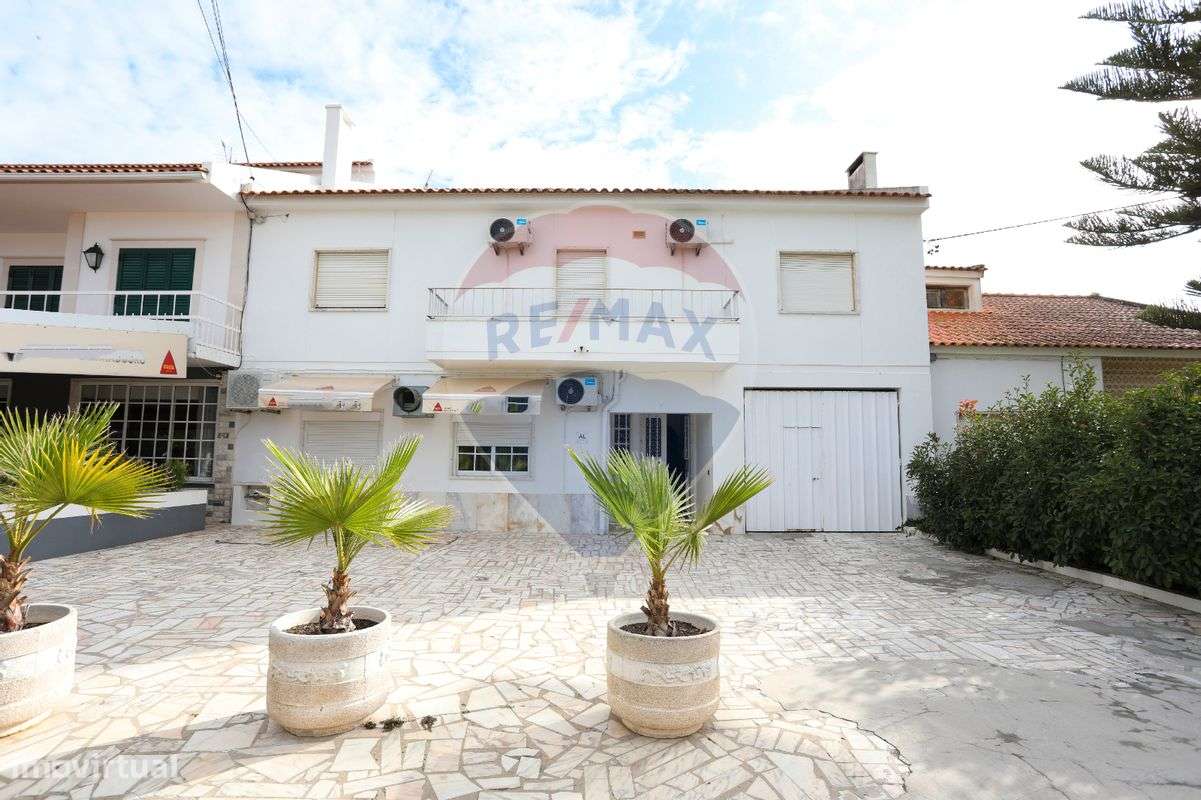 Moradia T15 para venda - Grande imagem: 1/44