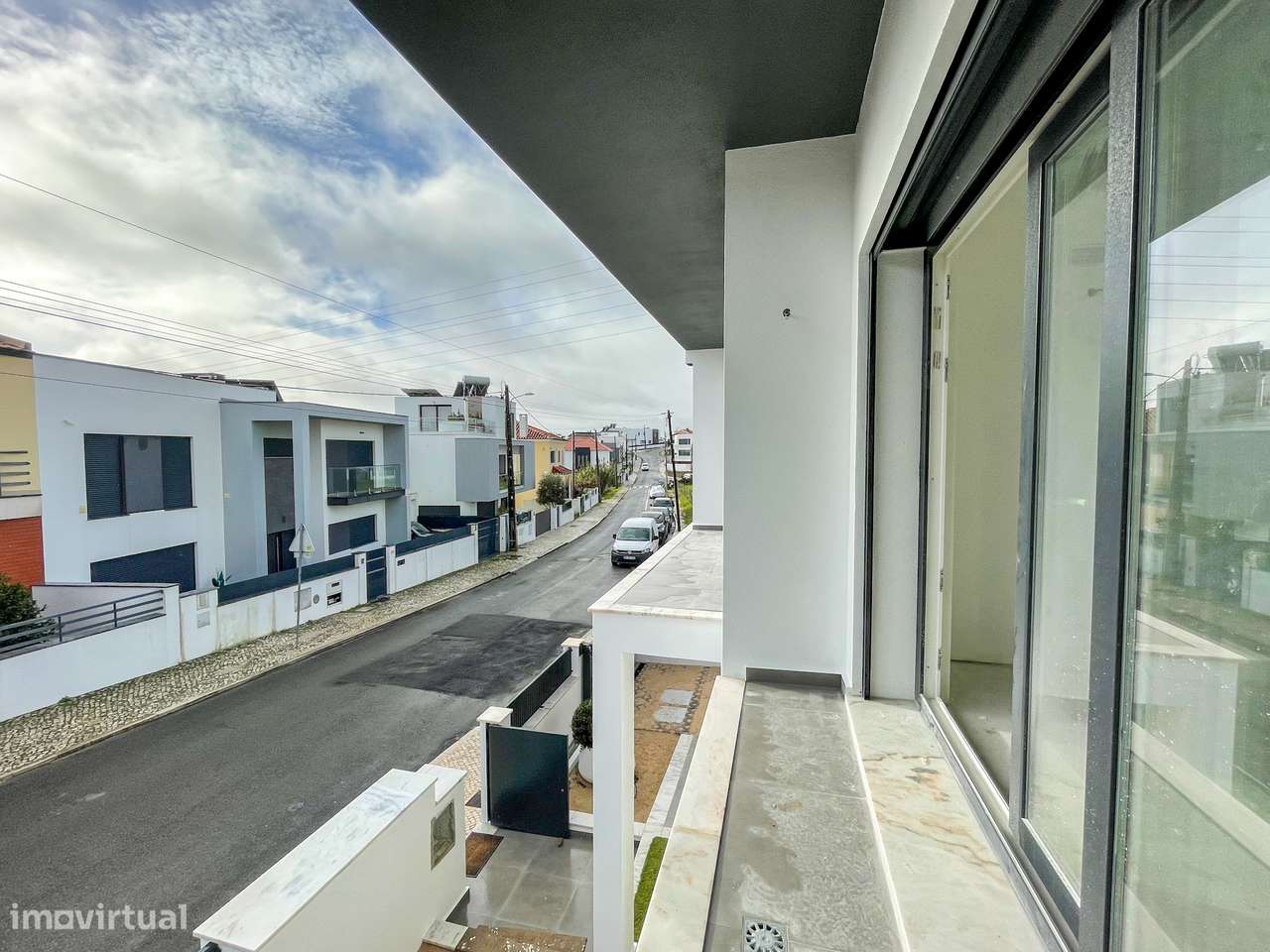 Moradia T4 com Piscina - Santa Iria de Azoia (Bairro da Salvação)-16