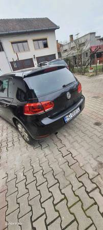 Volkswagen Golf 1.6 TDI DPF Highline - 6