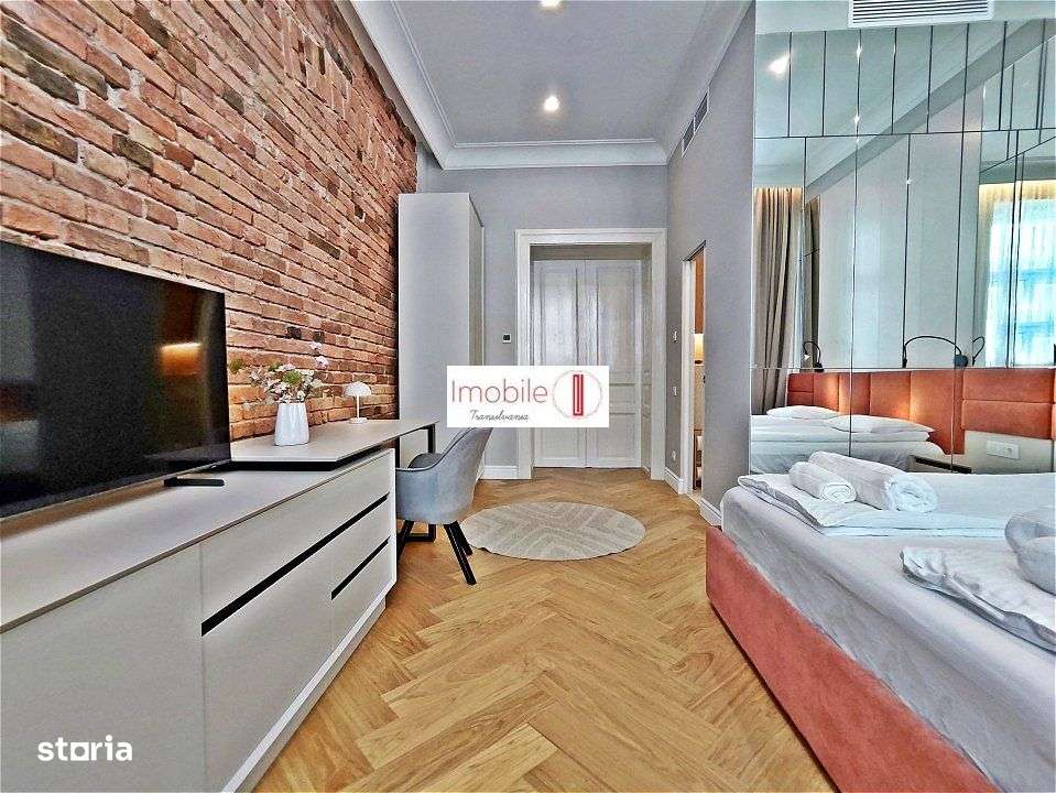 O Capodopera srhitecturala: | Apartament de Lux 4 Camere, Ultracentral-12
