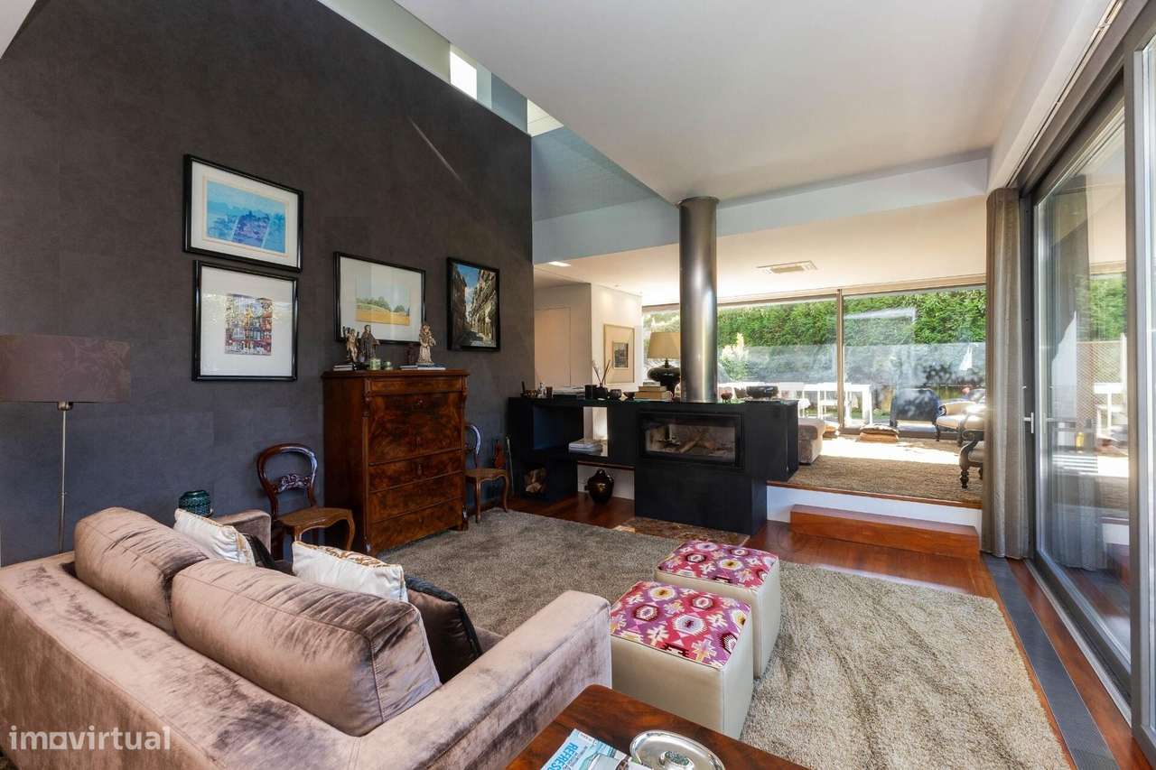 Fantástica moradia T3, com  jardim, piscina, situada em zona tranquila-11