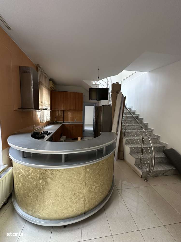 Apartament 4 camere Tufanele-2