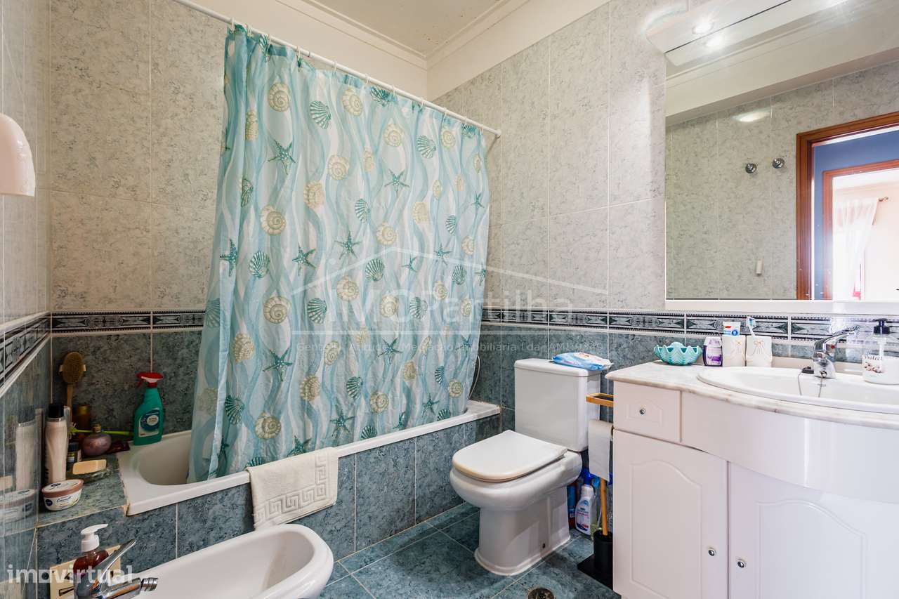 Apartamento T2 no Casal de Cambra-10