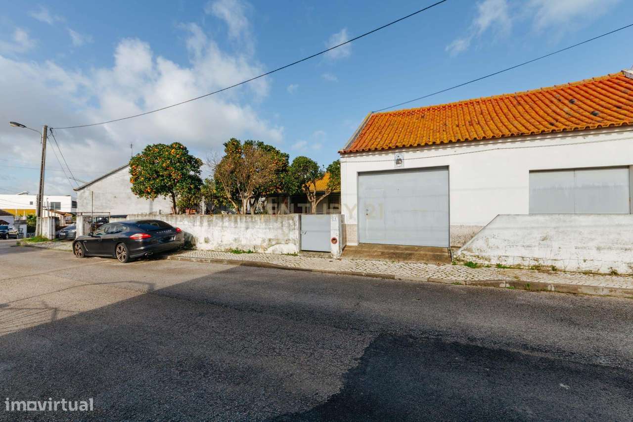 Terreno 198.90m2 com Armazém edificado - Grande imagem: 4/23