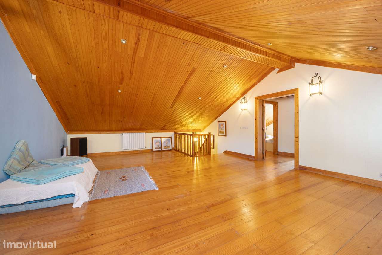 Moradia T2+2 | Piscina e Jardim | Vista Rio Zezêre | Dornes-24