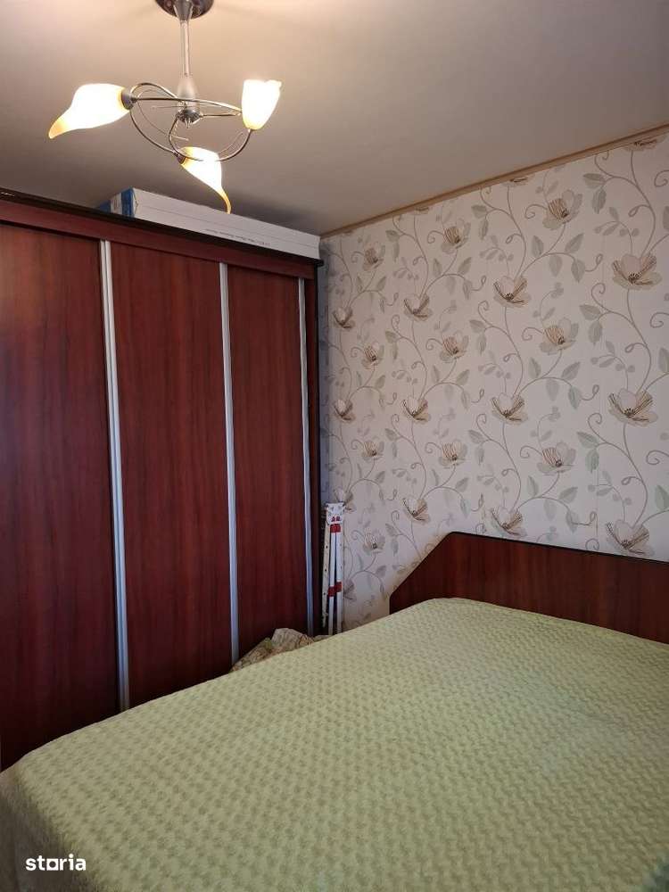 Poarta 6 apartament 3 camere decomandat, balcon,  centrala gaz - Imagine principală: 5/9