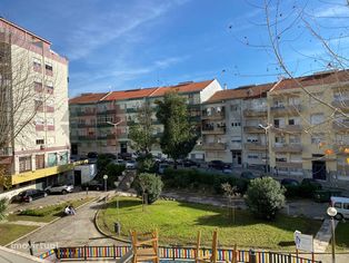 Apartamento T3 em Almada