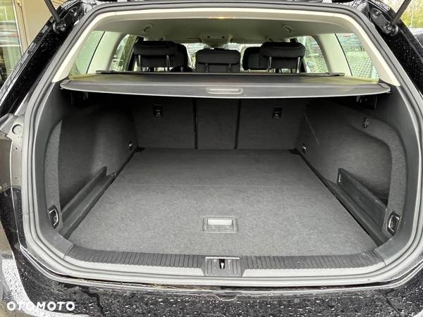 Volkswagen Passat 2.0 TDI SCR Comfortline - 17