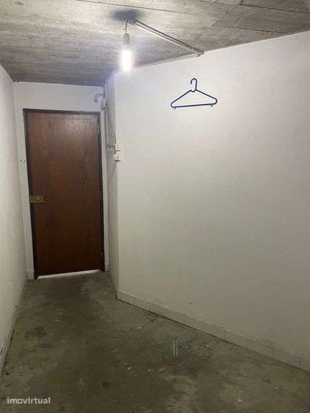 Alugo arrecadaçao em Algés - Grande imagem: 5/5