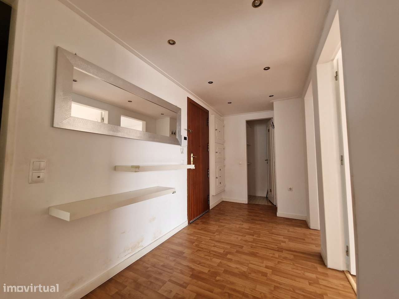 Apartamento T2 em Carnaxide - Centro de Carnaxide-22