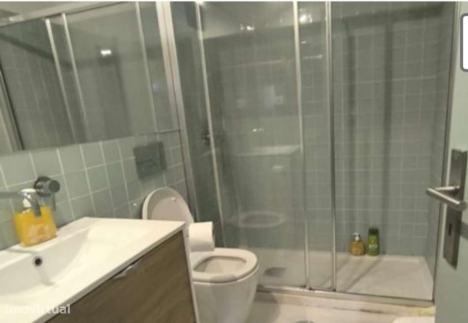 Apartamento T0 com ar condicionado na baixa do Porto - Grande imagem: 4/12