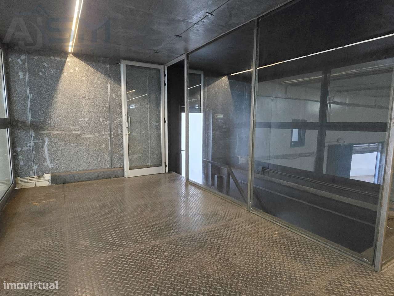Armazém com 500 m² em São Marcos – Espaço e Versatilidade-34