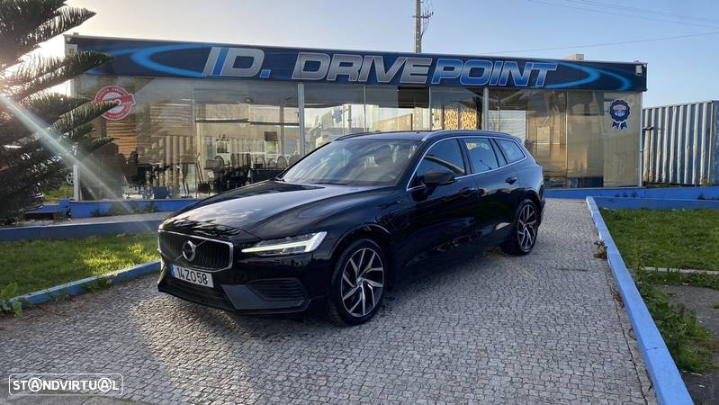 Volvo V60 2.0 T8 AWD TE Momentum Plus - 2