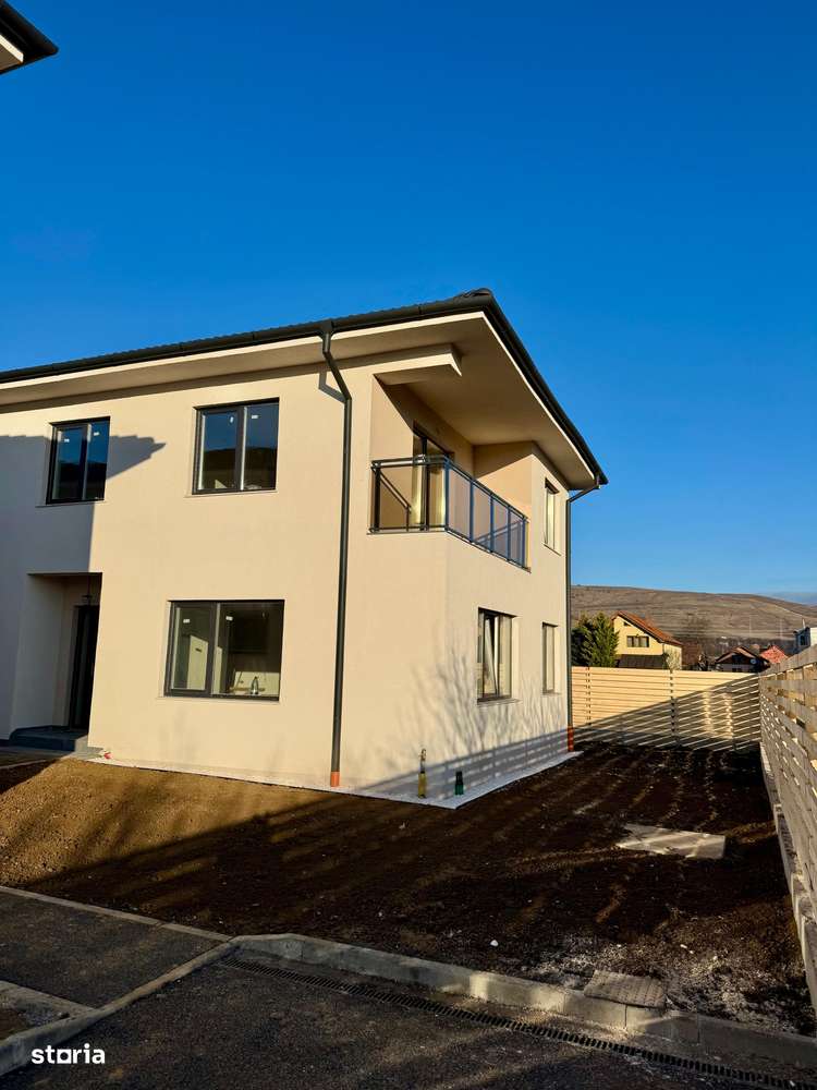 CASA TIP DUPLEX str.Avram Iancu nr.263-Floresti - Imagine principală: 4/8