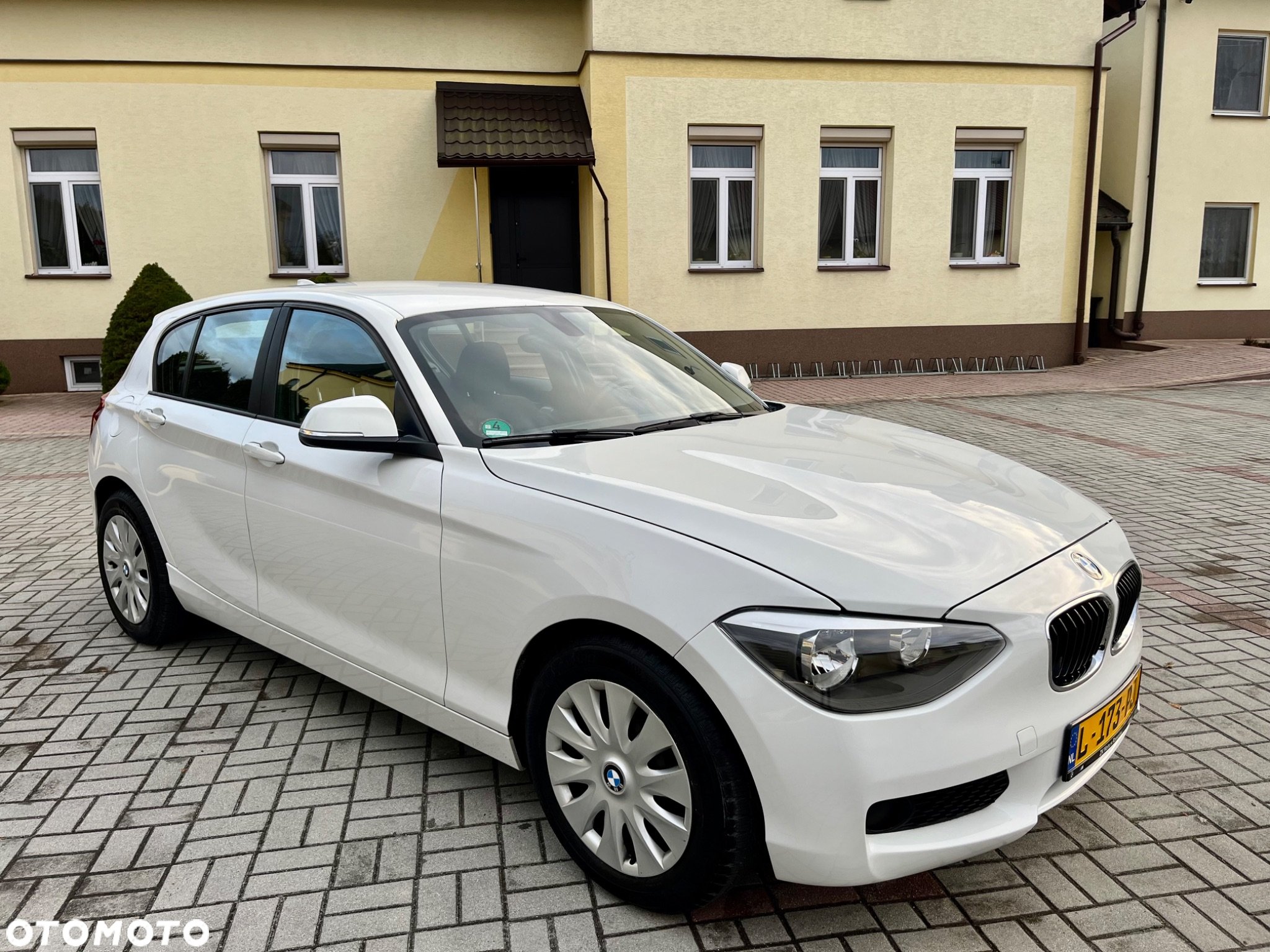 BMW Seria 1 116i - 4