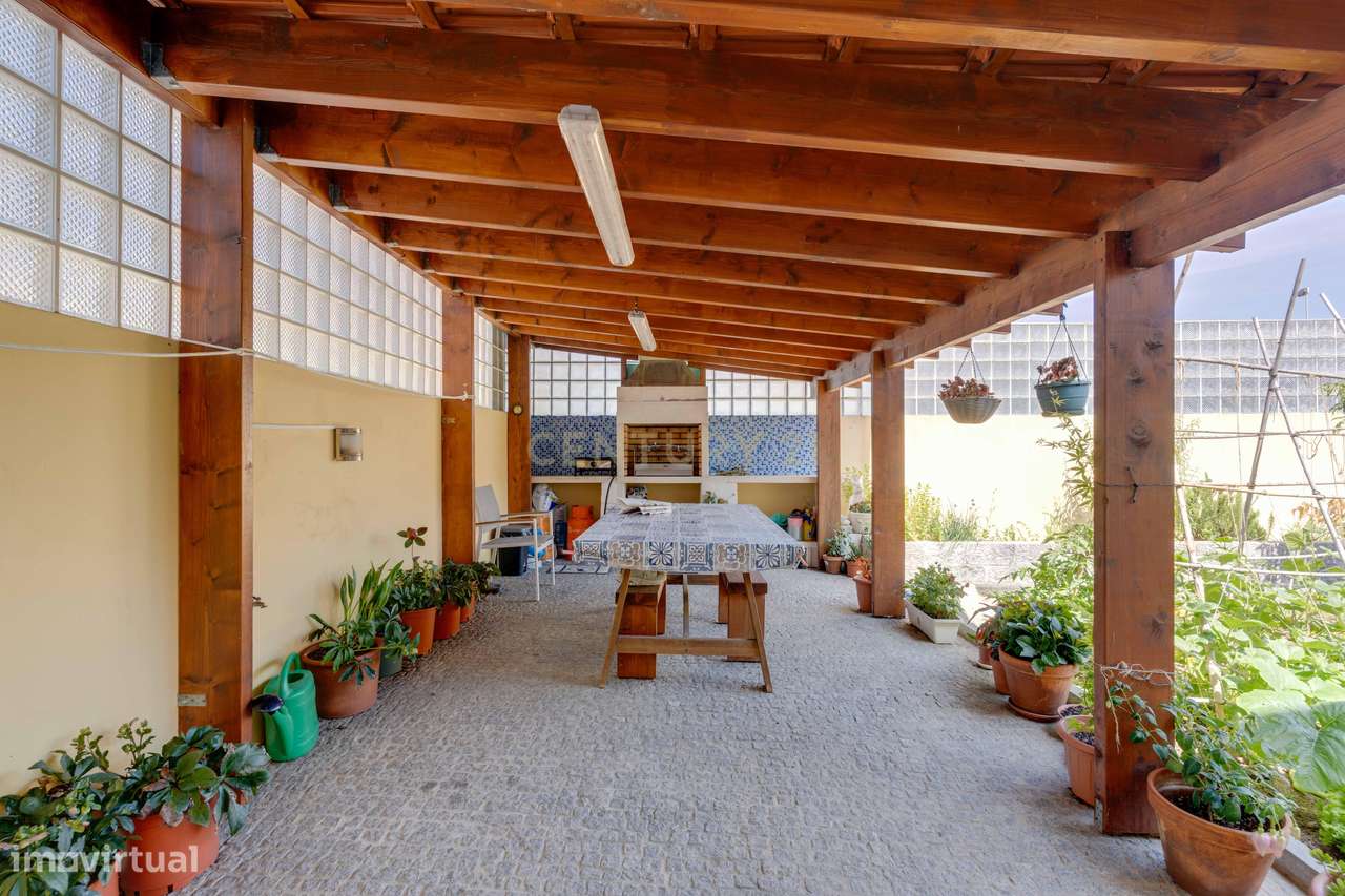 Moradia T3, Águas-furtadas + Cave com possibilidade +T1-28