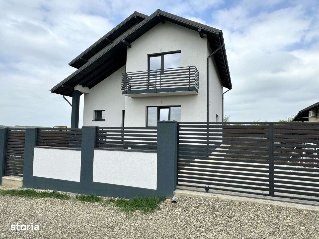 5 camere! Incalzire in pardoseala! Vila Valea Adanca (Miroslava) - Imagine principală: 2/8