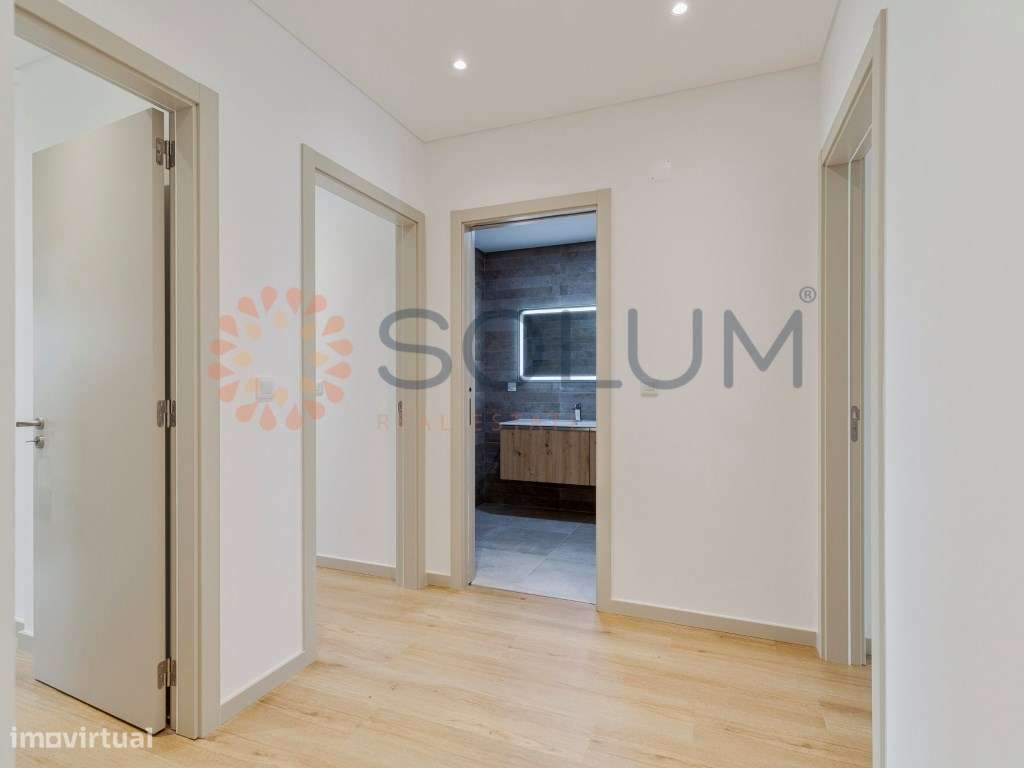 Apartamento Duplex T4 novo com grande Terraço - Montijo-18