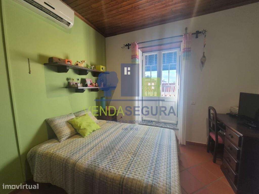 Moradia T3 com quintal, terraço e garagem | Pias-15