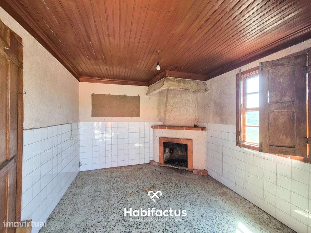 Moradia T3 em Pedra Remodelada para venda em Viseu-10