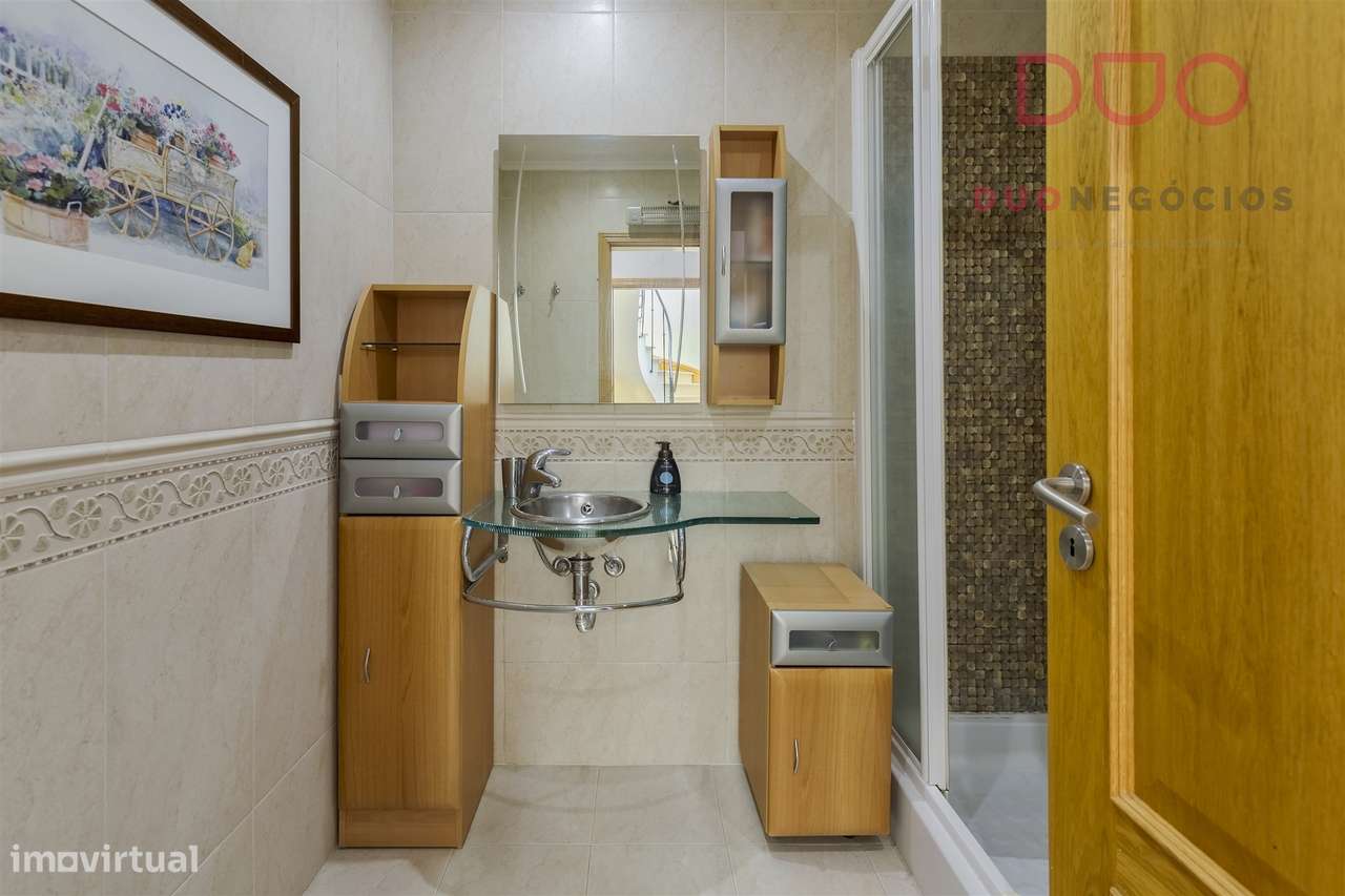 Moradia T4+1 à venda no Montijo-17