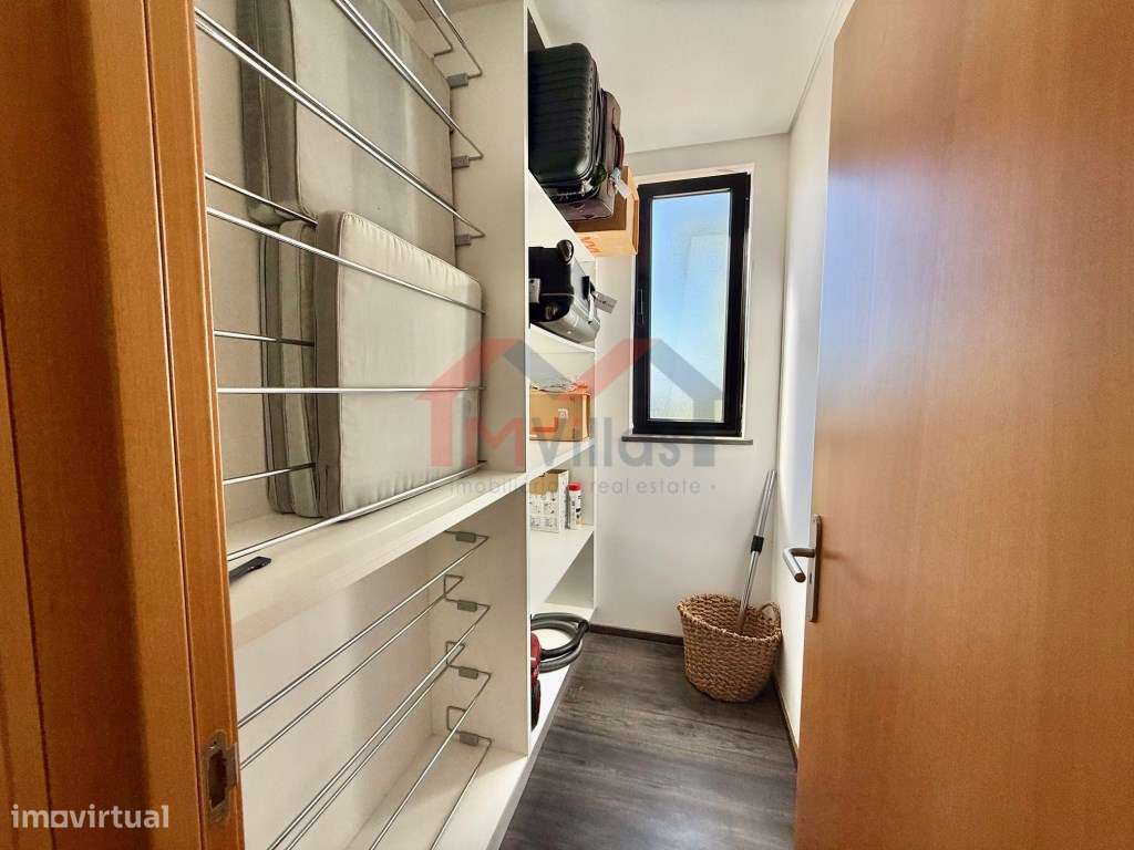 Moradia V4 com garagem - Olhão-41